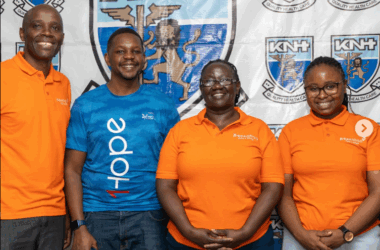 Spreading Christmas Cheer at Kenyatta National Hospital with Hope for Cancer Kids!